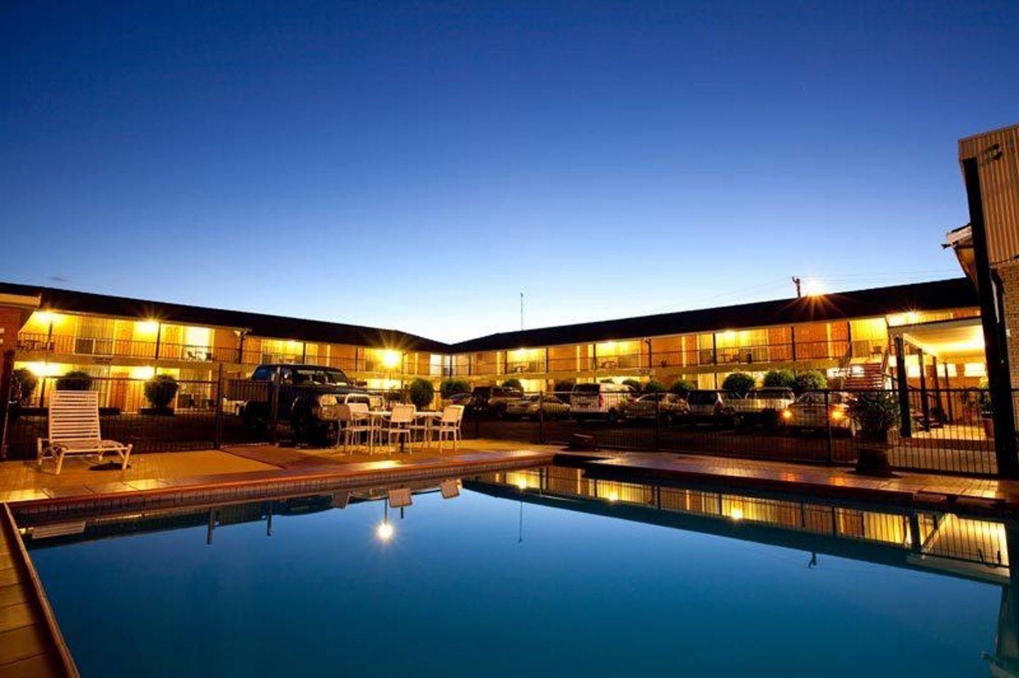 Golden West Motor Inn Dubbo Eksteriør bilde